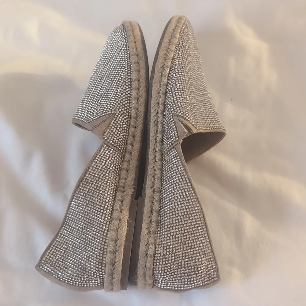Anne Klein Women Flat Silver Slip-On Textile Elastic Glitter Size 8M
